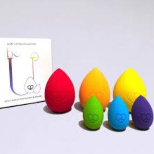 ✨CLOSET CLEAR OUT ✨ UVÉ BEAUTY - Be U Limited Collection sponges